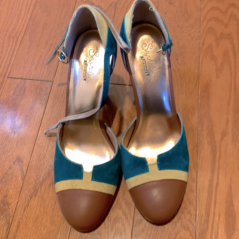 Seychelles Teal and Yellow heels Size 9.5